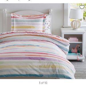 Pottery Barn Kids Kayla Rainbow Strip Full/Queen Duvet Cover.  New.